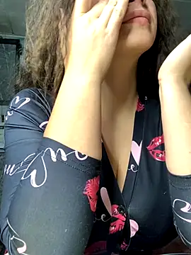 Snapshot of Sweeeeet_Candy chatting on October 19, 2025, 3:42 am Sweeeeet Candy online show from October 19, 2025, 3:42 am