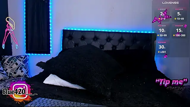 Snapshot of Skyler__blue4 chatting on January 7, 2025, 1:28 am Skyler blue4 online show from January 7, 2025, 1:28 am