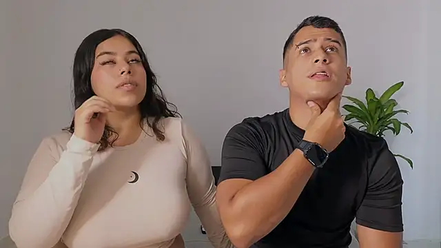 Snapshot of hot69temptation_ chatting on November 18, 2025, 3:26 pm hot69temptation online show from November 18, 2025, 3:26 pm