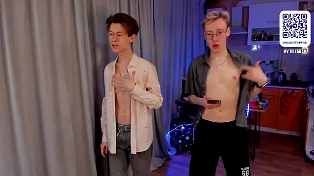 Snapshot of AndrewwCarter2 chatting on March 12, 2025, 7:14 pm AndrewwCarter2 online show from March 12, 2025, 7:14 pm