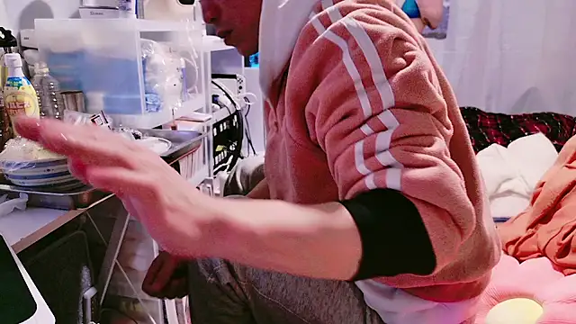 Snapshot of Im_IVE_LOVE chatting on December 10, 2024, 3:01 pm Im IVE LOVE online show from December 10, 2024, 3:01 pm