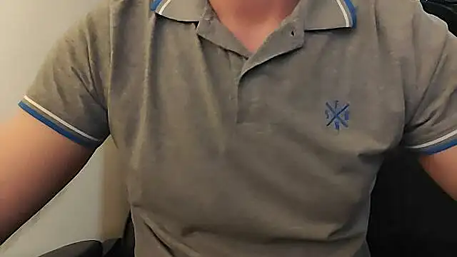 Snapshot of jayb0y61 chatting on October 12, 2025, 4:14 am jayb0y61 online show from October 12, 2025, 4:14 am