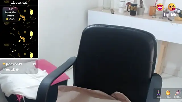 KatrinaReds online show from March 9, 2025, 2:43 pm