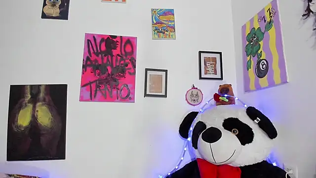 Snapshot of badsombra chatting on October 28, 2025, 2:27 pm badsombra online show from October 28, 2025, 2:27 pm