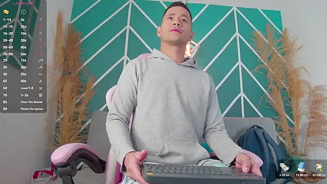 Snapshot of zaid_lion chatting on March 20, 2025, 12:43 pm zaid lion online show from March 20, 2025, 12:43 pm