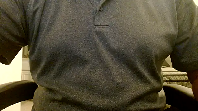 GirthBullger4You online show from October 8, 2025, 4:36 am