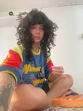 Snapshot of magalunabb chatting on November 6, 2025, 11:25 am magalunabb online show from November 6, 2025, 11:25 am