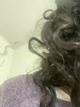 Snapshot of magalunabb chatting on January 17, 2025, 1:24 pm magalunabb online show from January 17, 2025, 1:24 pm