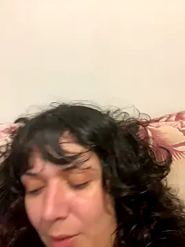 Snapshot of magalunabb chatting on October 30, 2025, 6:05 pm magalunabb online show from October 30, 2025, 6:05 pm