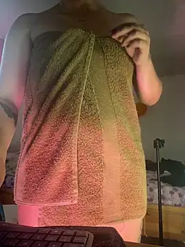 Miss oliviaa online show from April 19, 2026, 8:33 pm