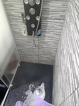 GLV420 online show from December 1, 2024, 11:42 pm