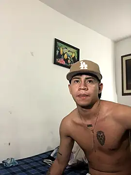 Snapshot of logannth chatting on December 16, 2025, 9:24 am logannth online show from December 16, 2025, 9:24 am