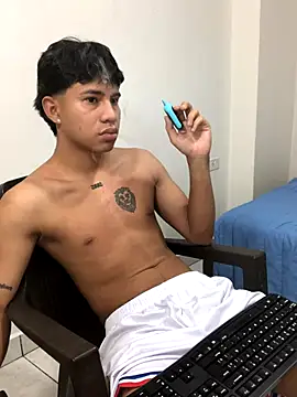 Snapshot of logannth chatting on November 1, 2025, 5:14 am logannth online show from November 1, 2025, 5:14 am