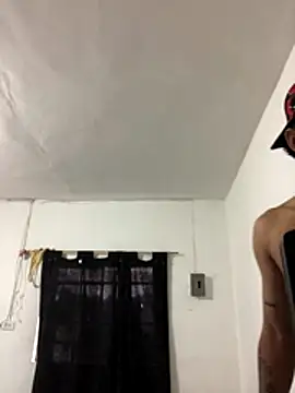 Snapshot of logannth chatting on November 15, 2025, 3:16 pm logannth online show from November 15, 2025, 3:16 pm