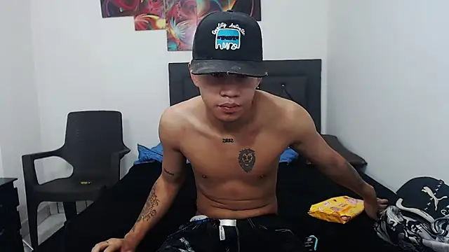 Snapshot of logannth chatting on October 27, 2025, 8:54 pm logannth online show from October 27, 2025, 8:54 pm