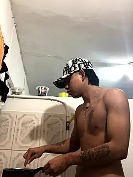 Snapshot of logannth chatting on January 13, 2026, 11:58 am logannth online show from January 13, 2026, 11:58 am