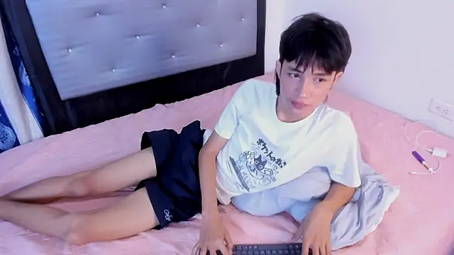 Johhan  Lee online show from January 23, 2025, 3:54 pm