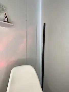 kristynmassey online show from April 1, 2026, 7:44 pm