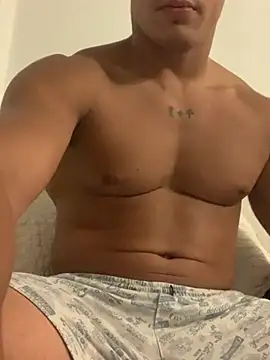 Snapshot of Babzinho_ chatting on December 16, 2024, 3:19 am Babzinho online show from December 16, 2024, 3:19 am