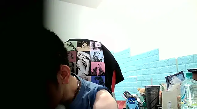 Snapshot of thisisbook_223 chatting on February 6, 2025, 6:18 am thisisbook 223 online show from February 6, 2025, 6:18 am