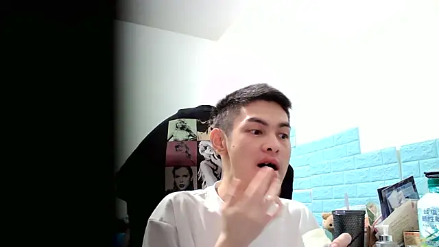 Snapshot of thisisbook_223 chatting on January 23, 2025, 4:15 pm thisisbook 223 online show from January 23, 2025, 4:15 pm