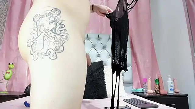 Snapshot of veneno_hot chatting on November 13, 2025, 1:15 pm veneno hot online show from November 13, 2025, 1:15 pm