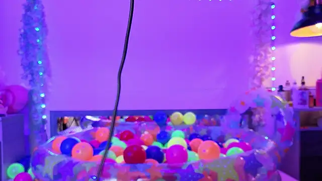 lauren evans96 online show from February 22, 2026, 3:20 am