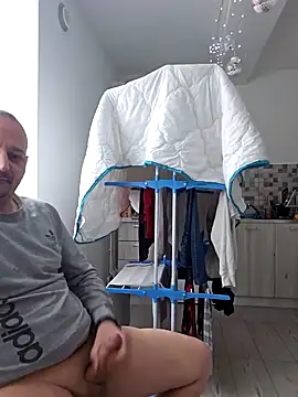 Snapshot of just_funhd chatting on December 24, 2024, 9:06 am just funhd online show from December 24, 2024, 9:06 am