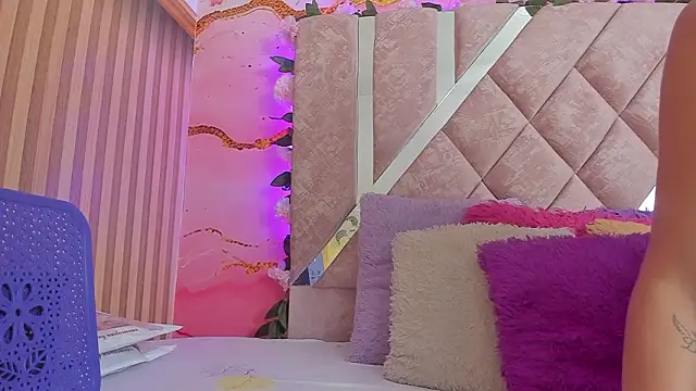 Bella  sweet online show from February 10, 2026, 10:58 am