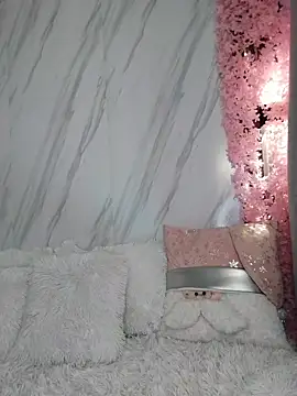 Nanda Vixen online show from December 16, 2025, 7:18 pm