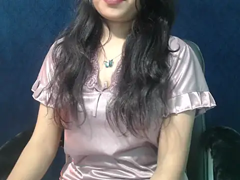 Snapshot of Yashi chatting on December 14, 2025, 5:40 pm Yashi online show from December 14, 2025, 5:40 pm