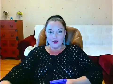 Alice3694 online show from September 17, 2025, 6:15 am