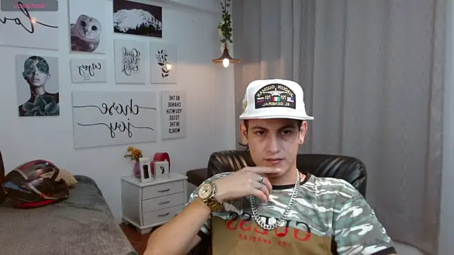 Cerokershelby online show from October 7, 2025, 7:48 pm