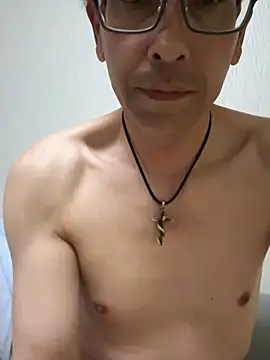 Hideen-real-face online show from April 7, 2026, 11:01 am