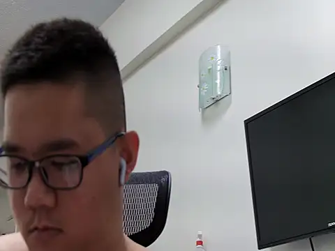 Fatballoonby online show from April 8, 2026, 5:14 pm