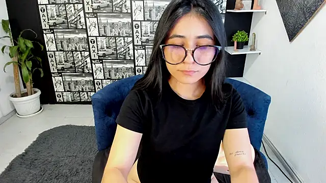 Snapshot of ChloeTurner_ chatting on December 2, 2025, 6:53 pm ChloeTurner online show from December 2, 2025, 6:53 pm