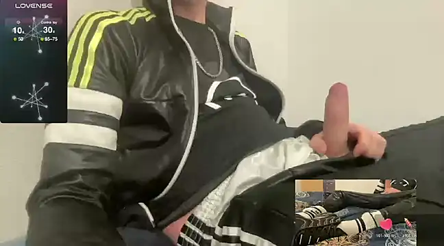 Snapshot of Nikeproll chatting on February 28, 2025, 12:20 pm Nikeproll online show from February 28, 2025, 12:20 pm