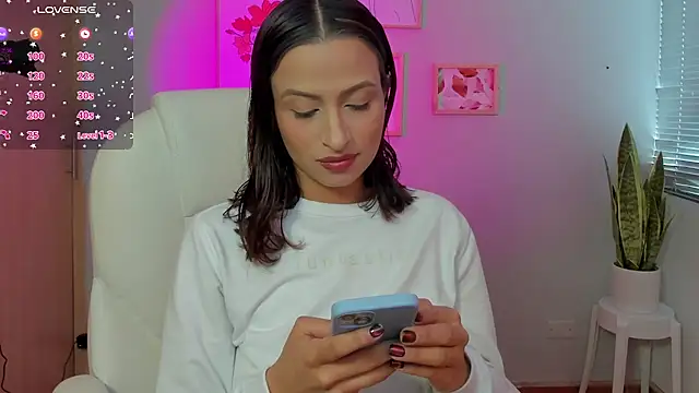 Elena Ruiz online show from February 18, 2025, 7:41 pm