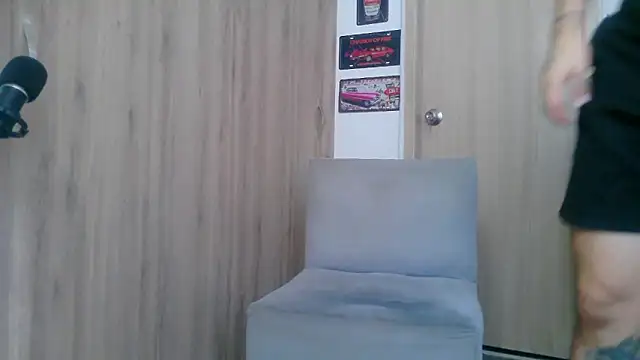 Aaron kwok28 online show from November 2, 2025, 9:09 pm