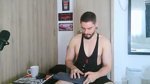 Aaron kwok28 online show from February 23, 2026, 10:10 pm