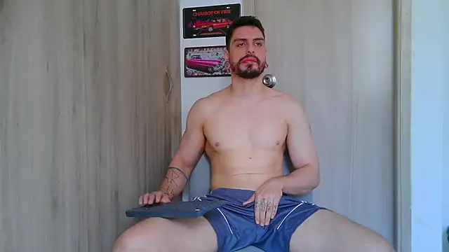 Aaron kwok28 online show from April 18, 2026, 4:31 pm