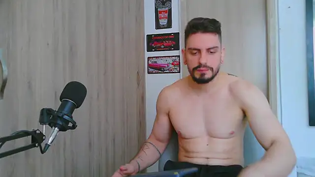 Aaron kwok28 online show from January 18, 2026, 9:18 pm