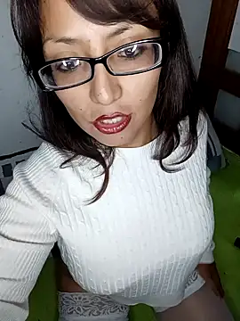 chicafresaxx online show from December 26, 2024, 2:16 pm