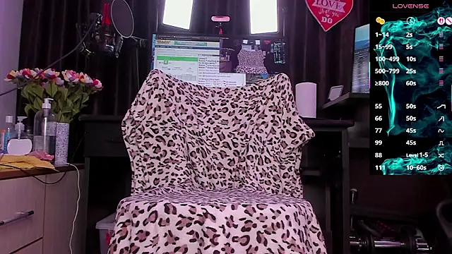 Raissa sky26 online show from March 1, 2026, 4:12 am