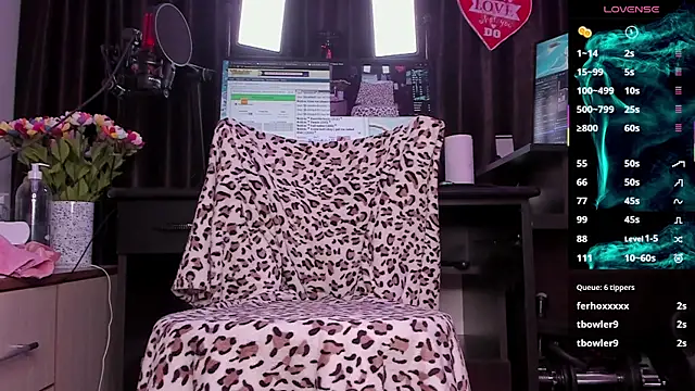 Raissa sky26 online show from March 21, 2026, 3:52 am