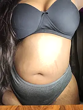 susmithasushi81 online show from November 23, 2025, 6:29 pm