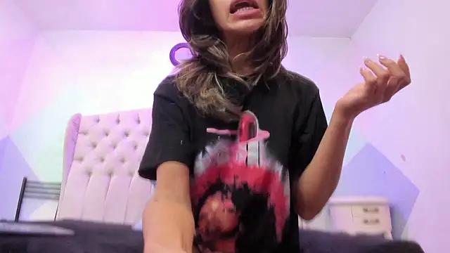 BritneyCollins online show from February 25, 2026, 12:49 pm