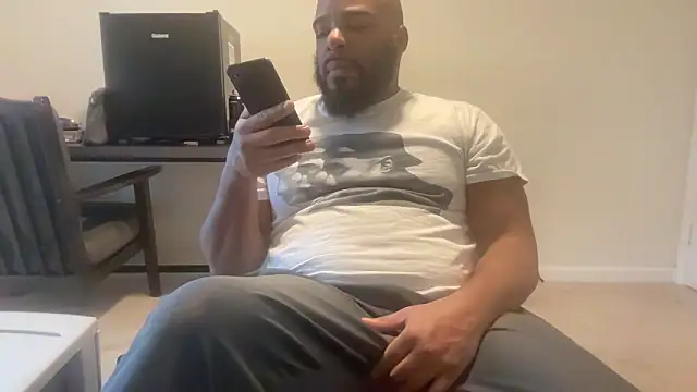 Snapshot of Bbcfun44 chatting on December 3, 2025, 11:04 pm Bbcfun44 online show from December 3, 2025, 11:04 pm