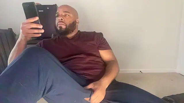 Snapshot of Bbcfun44 chatting on December 17, 2025, 2:33 pm Bbcfun44 online show from December 17, 2025, 2:33 pm