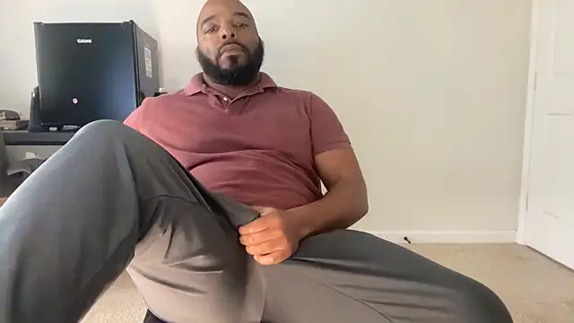 Snapshot of Bbcfun44 chatting on December 4, 2025, 9:47 pm Bbcfun44 online show from December 4, 2025, 9:47 pm